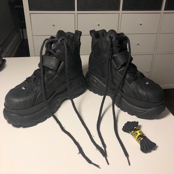 SOLD Buffalo Classic Platform High-Top Sneakers - Picture 4 of 7